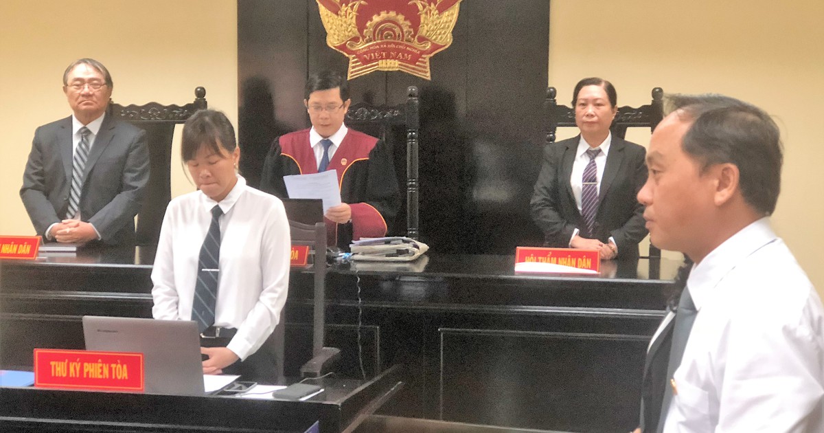 Hôm nay tòa án xét xử vụ kiện “Thần đồng đất Việt”