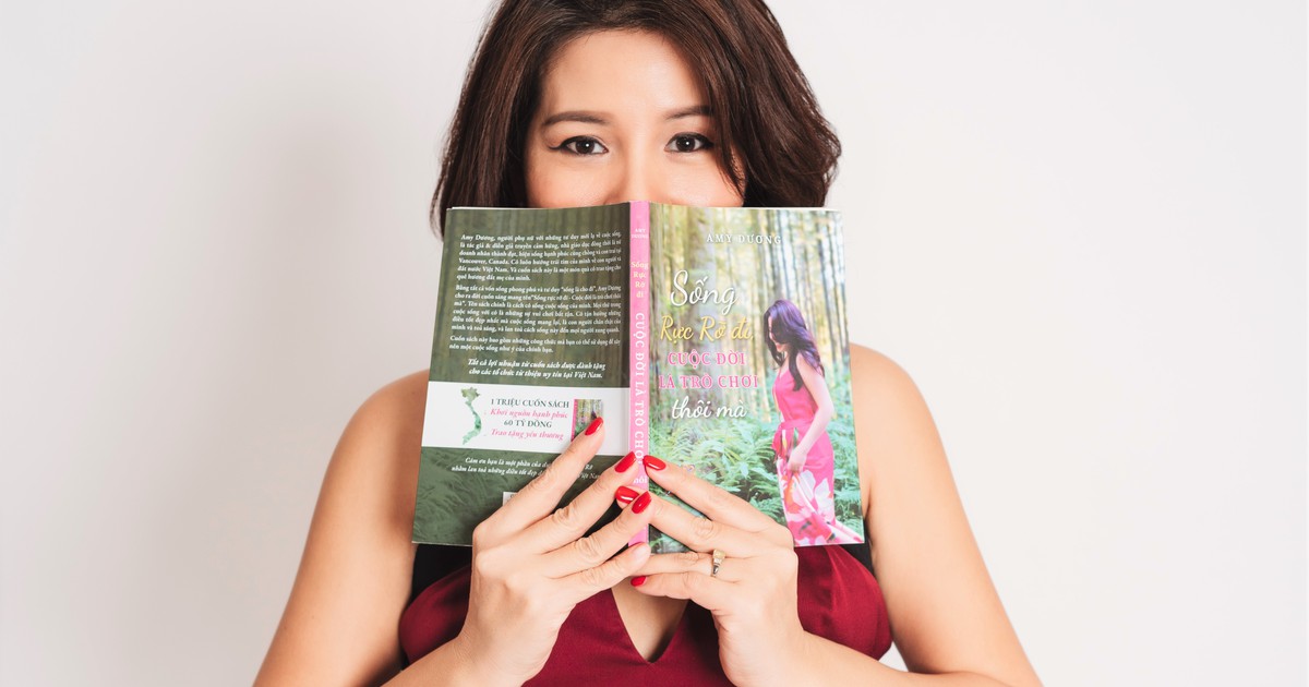 'Sống rực rỡ đi, cuộc đời là trò chơi thôi mà' ra mắt phiên bản ebook