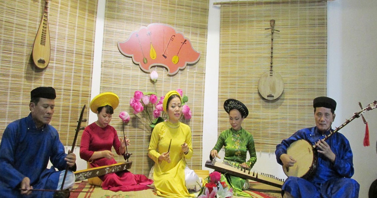 Nỗi niềm ca Huế