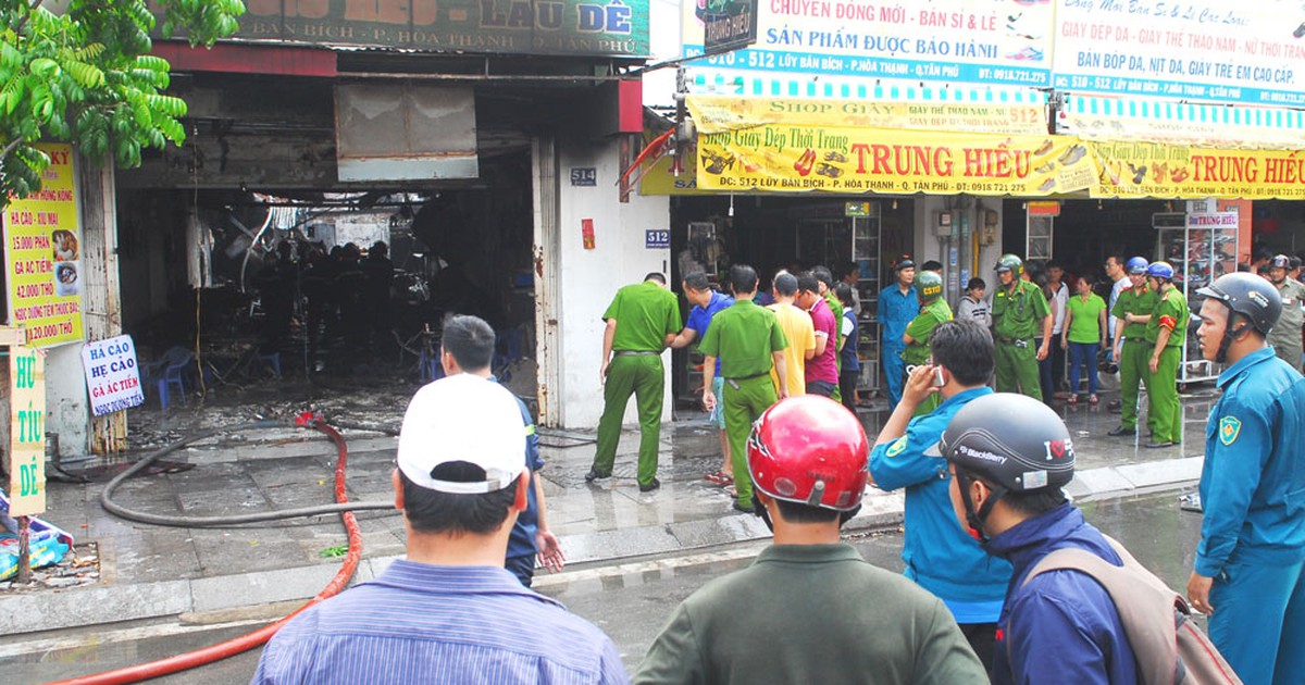 Cháy quán hủ tiếu, 2 mẹ con chủ quán ôm nhau chết
