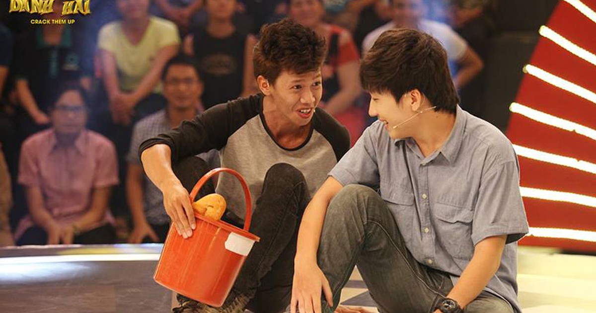 Thách thức danh hài: Hai sinh viên 'mới ra tù' thắng 40 triệu đồng