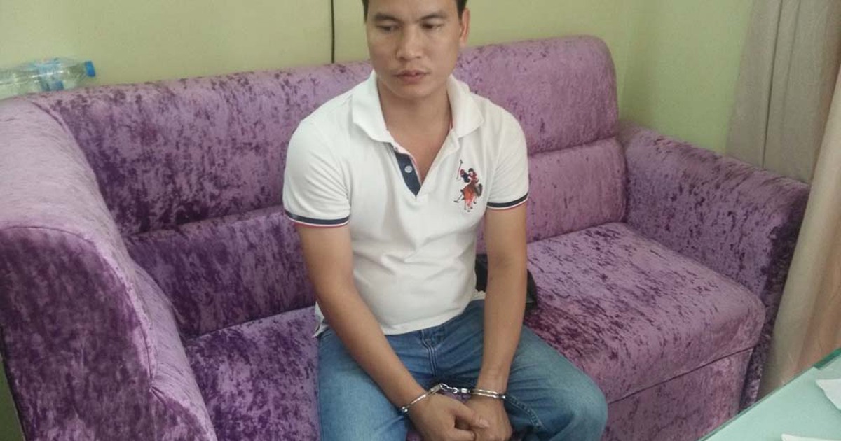 Bắt đường dây cá độ bóng đá khủng 'núp bóng' cửa hàng đồ gỗ