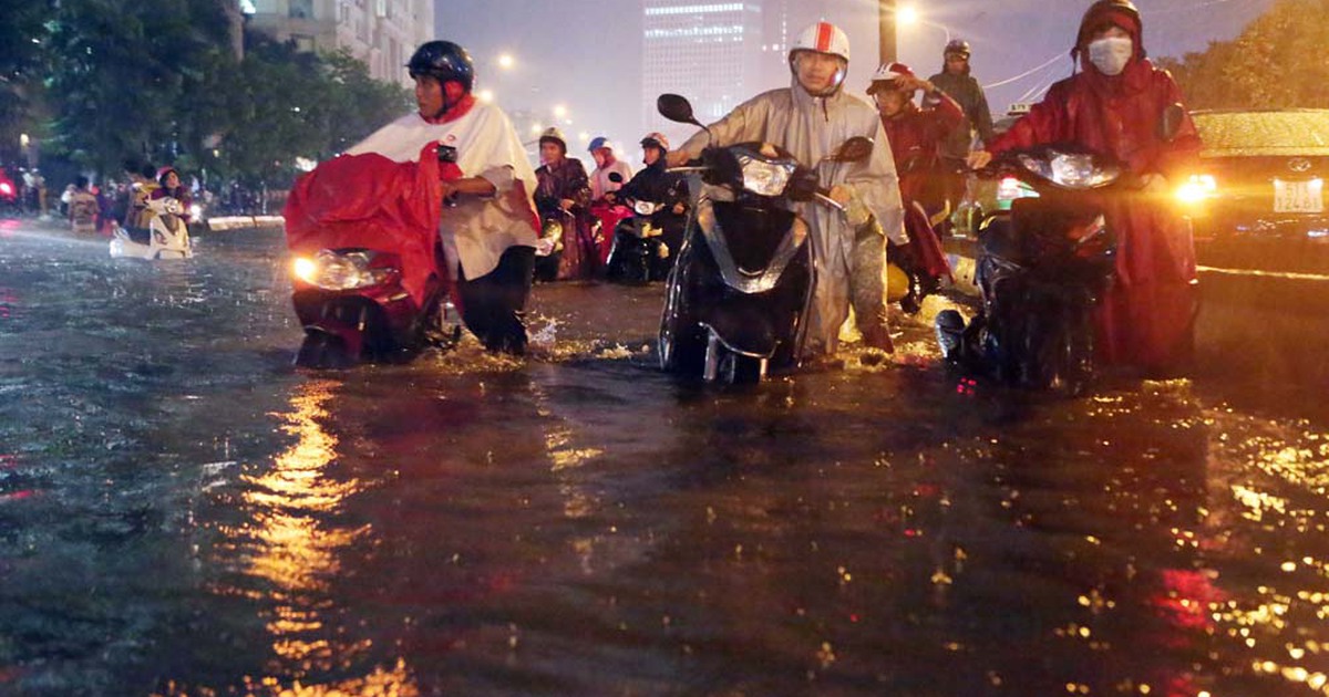 Người Sài Gòn đối mặt nguy cơ triều cường lớn trong vài ngày tới