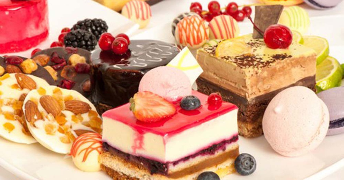 4 thói quen ăn uống sai lầm đang hủy hoại nhan sắc bạn từng ngày, từng giờ