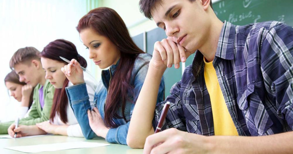 Tuyển sinh đại học ở các nước: Trắc nghiệm hay tự luận?