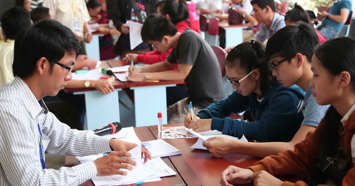 Học sinh giỏi quốc gia cầu cứu Bộ GD-ĐT vì… 'trượt' đại học: Sẽ xem xét theo quy định chung