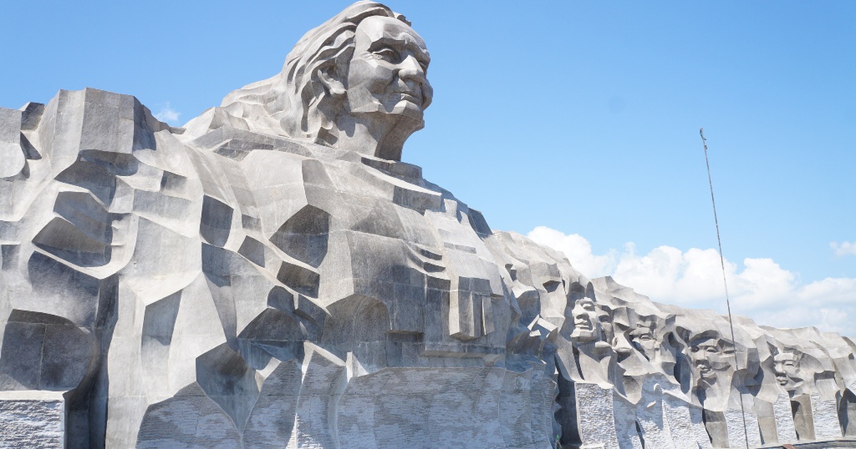 Tổ chức chương trình 'Khát vọng trẻ - Một thời hoa đỏ' tại Quảng Nam