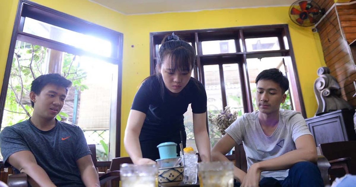 Tự kiếm tiền để đến giảng đường