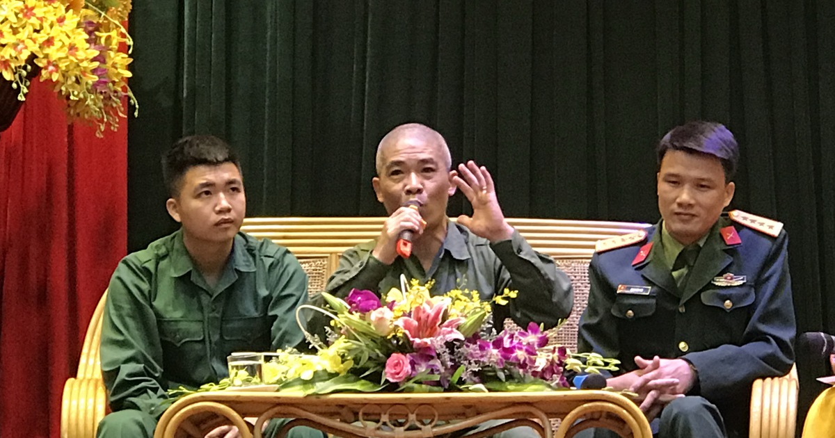 Cử nhân, kỹ sư tình nguyện lên đường nhập ngũ