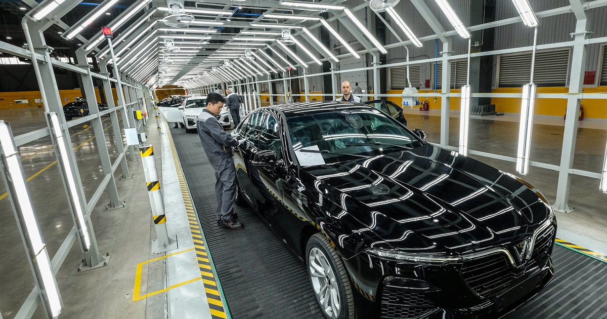 VinFast đã bán được 67.000 ô tô, xe máy điện