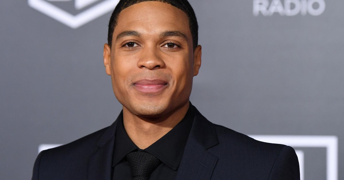 Diễn viên 'Justice League' tố đạo diễn phim cư xử 'kinh tởm, bạo lực'