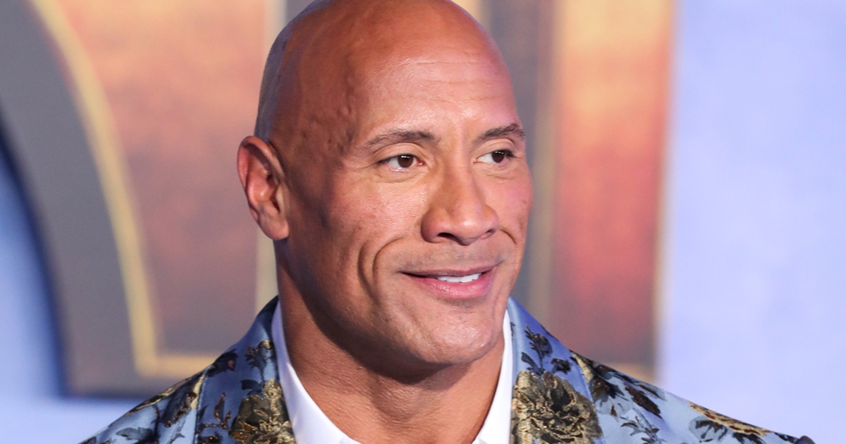 Hình ảnh quá khứ khác lạ của The Rock gây sốt