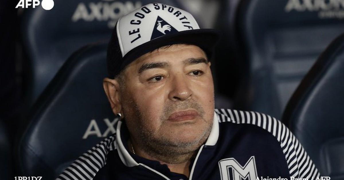 Những dấu hiệu bạn lên cơn đau tim, giống như Maradona