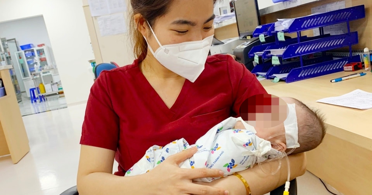 Té võng, bé 4 tháng tuổi được phát hiện dị tật nguy hiểm tính mạng