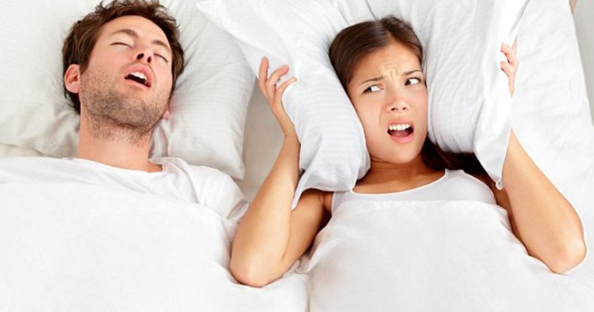 Chuyên gia: Vợ chồng nên ngủ chung hay ngủ riêng?