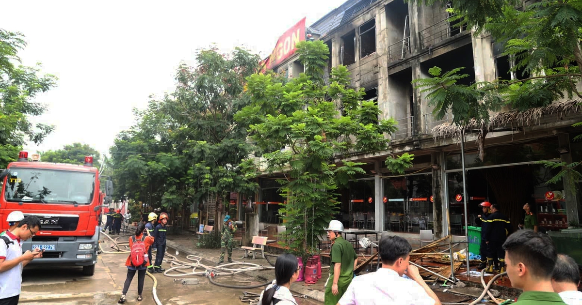 Cháy 4 nhà hàng liền kề trong khu đô thị Geleximco