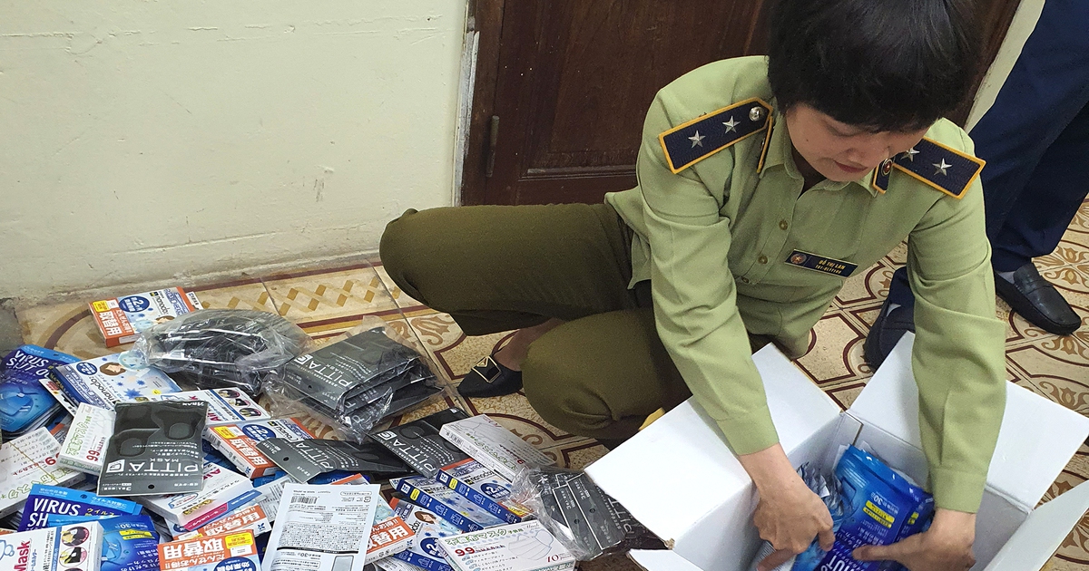 Cửa hàng bán ‘thẻ thần kỳ’ diệt virus, chống cảm bị phạt 8 triệu đồng