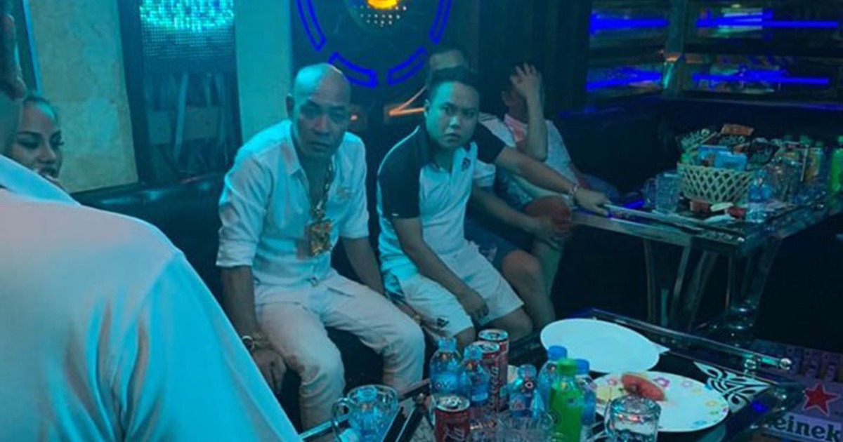 Tạm giam Dũng ‘Trọc’ để làm rõ hành vi tổ chức sử dụng trái phép ma túy