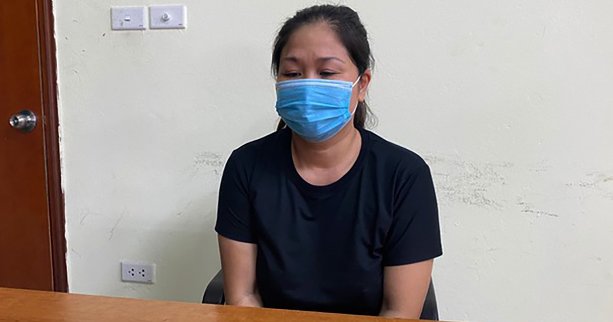 Khởi tố người phụ nữ say xỉn lăng mạ, đấm vào mặt công an chống dịch