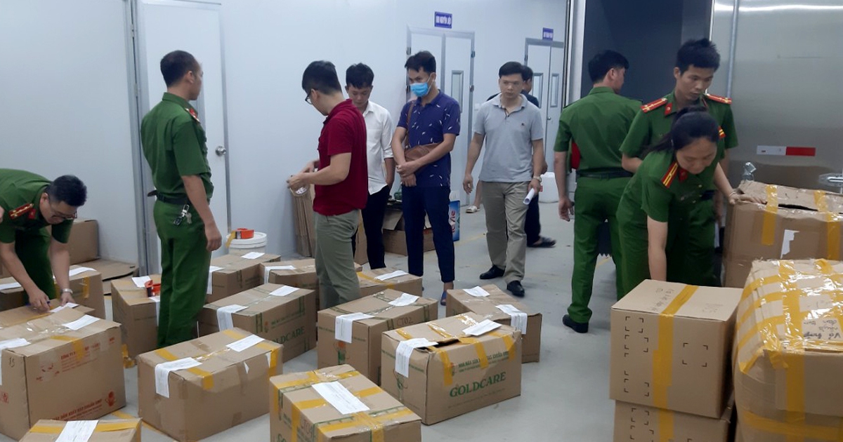 Bắt 2 giám đốc sản xuất, bán thực phẩm chức năng giả với số lượng cực lớn