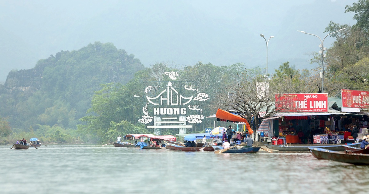 Tổ chức khai hội chùa Hương sau 2 năm trì hoãn vì đại dịch