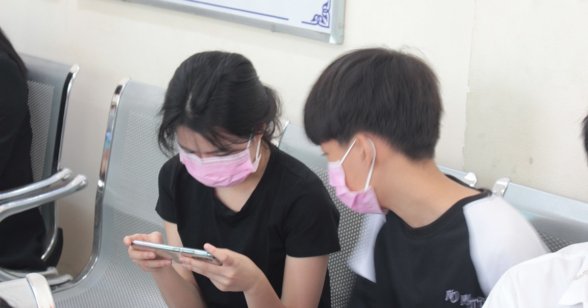 Người trẻ đón lễ tình nhân giữa dịch corona như thế nào?