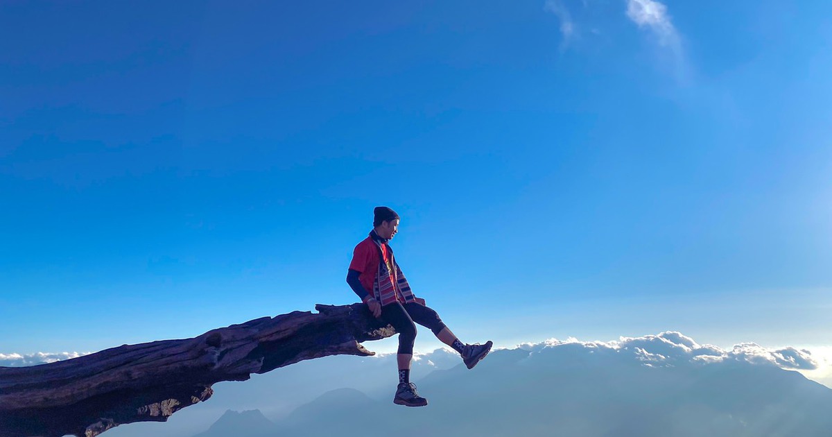 Làm sao để leo núi an toàn, không bị rơi xuống vực sâu?