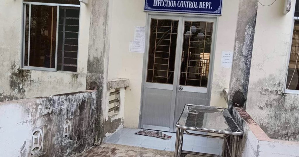 Một điều dưỡng chết trong tư thế treo cổ tại trung tâm y tế