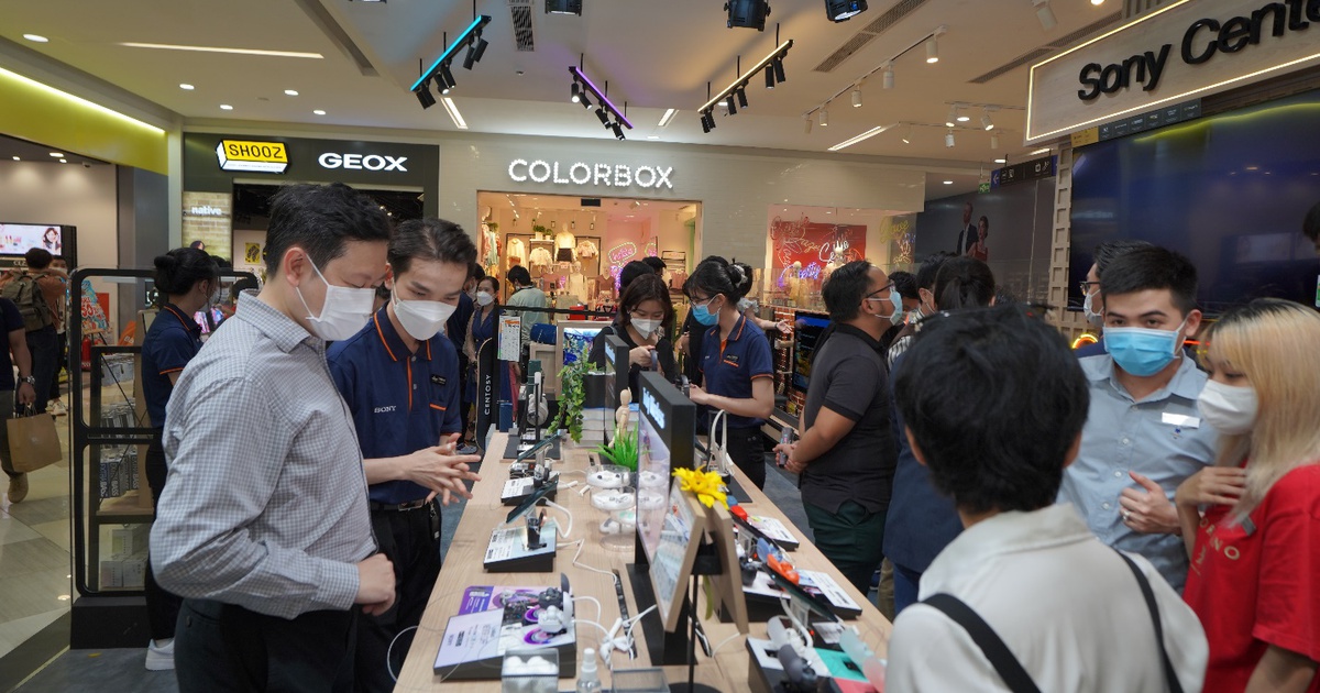 Khai trương Sony Center tại Vạn Hạnh Mall: Trải nghiệm thú vị, ưu đãi đa dạng