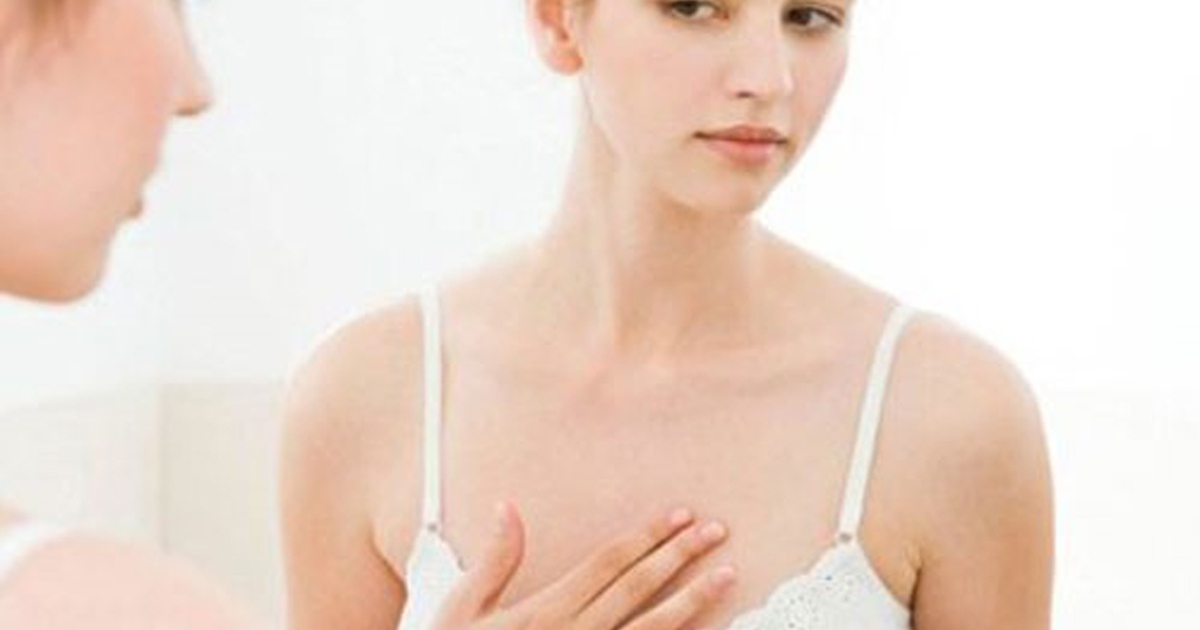 Bạn có đang mắc phải những thói quen khiến ngực bị chảy xệ?