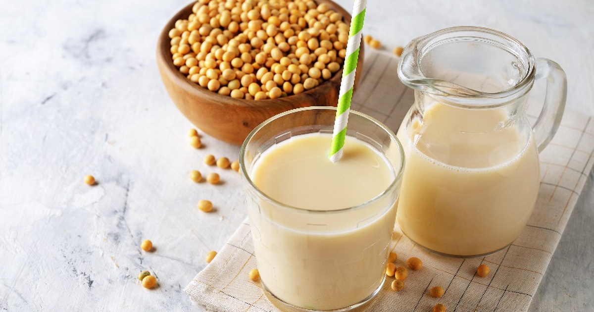 6 lý do nên uống sữa đậu nành mỗi ngày trong mùa dịch này