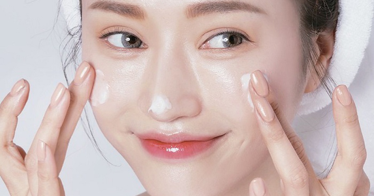 Top 10 kem chống nắng cho da dầu khô thoáng cả ngày, không kích mụn