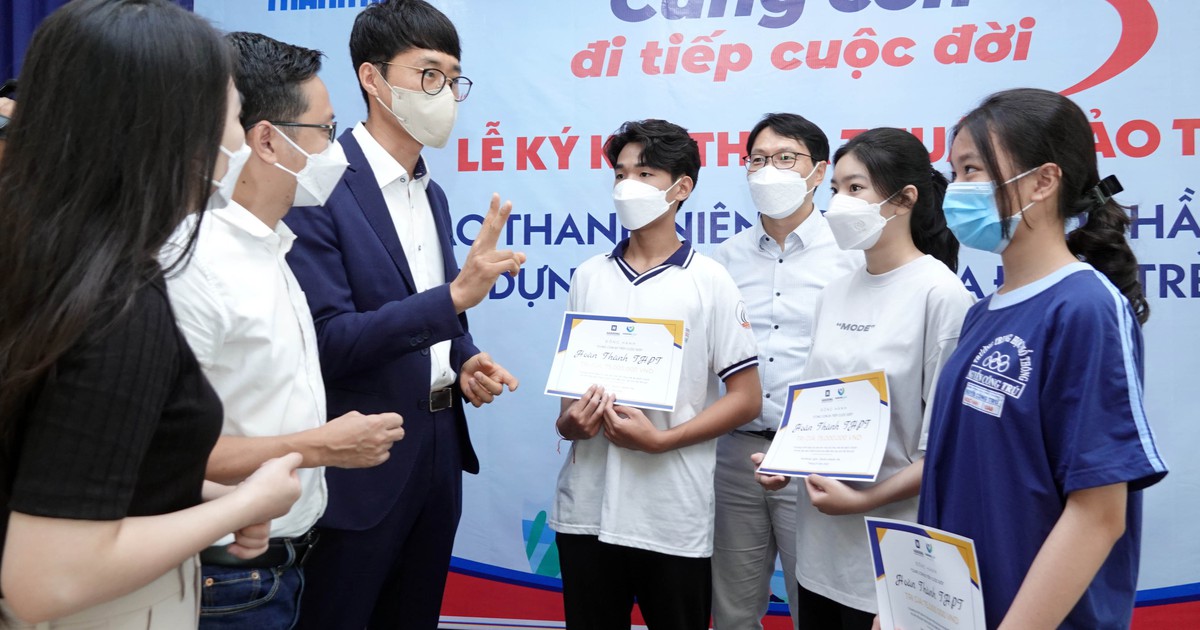 Mùa xuân ấm nồng cho trẻ mồ côi