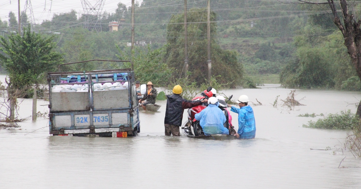 Thủy điện xả lũ dồn dập, Quảng Nam, Lâm Đồng, Thừa Thiên - Huế lại ngập nặng