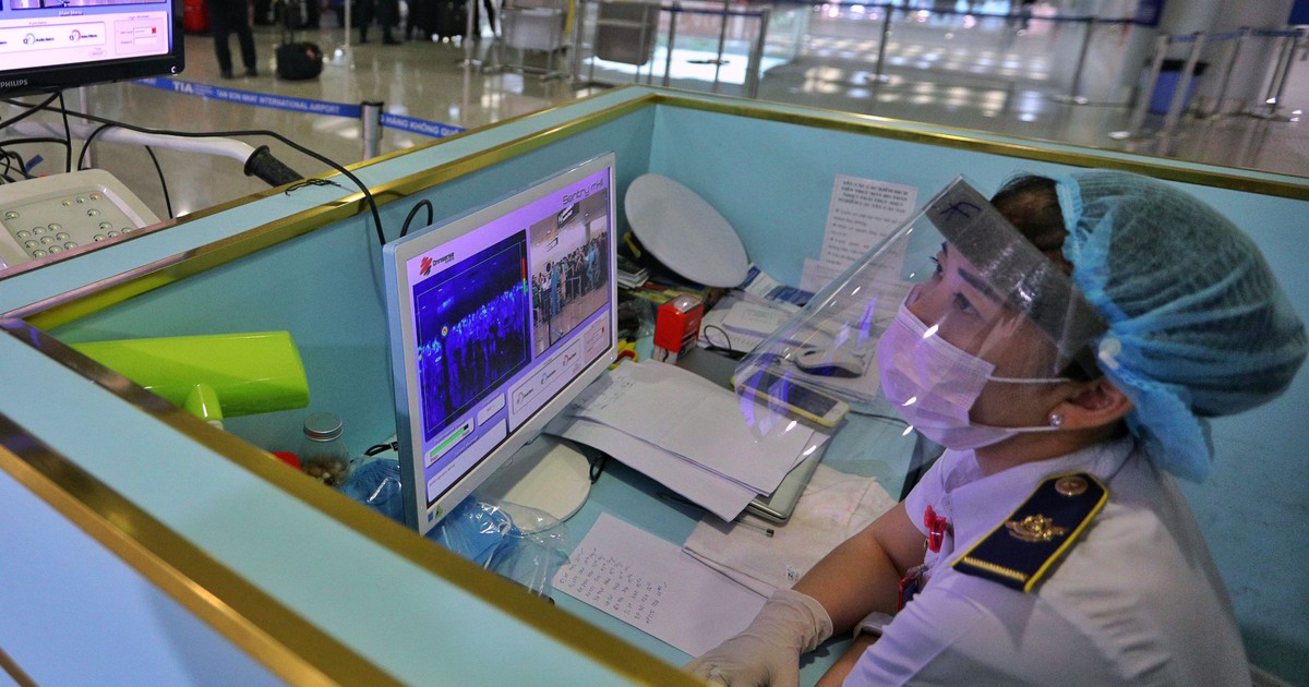 TP.HCM 'đi từng ngõ, gõ từng nhà' tìm người đến, về từ Đà Nẵng