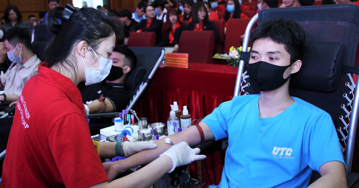 Lượng máu dự trữ thấp nhất 9 tháng qua, TP.HCM kêu gọi hiến máu nhân đạo