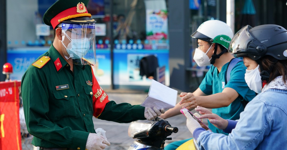 Công an TP.HCM không trực tiếp cấp giấy đi đường cho người dân, doanh nghiệp