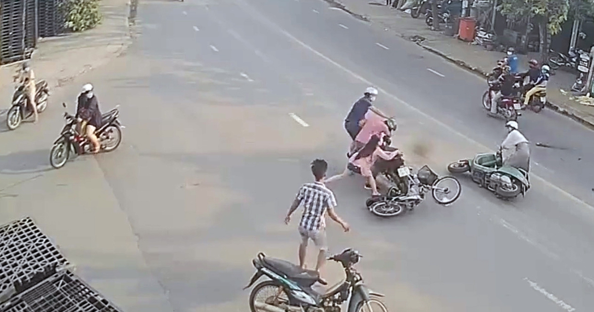 Bình Dương: Cướp giật giữa ban ngày bị người dân vây đánh 'sấp mặt'