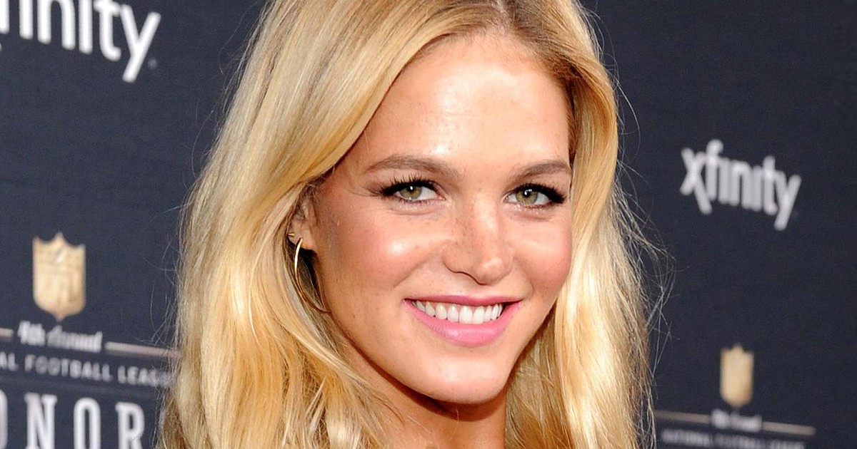 Siêu mẫu Erin Heatherton hé lộ góc khuất u tối của 'đế chế' Victoria's Secret