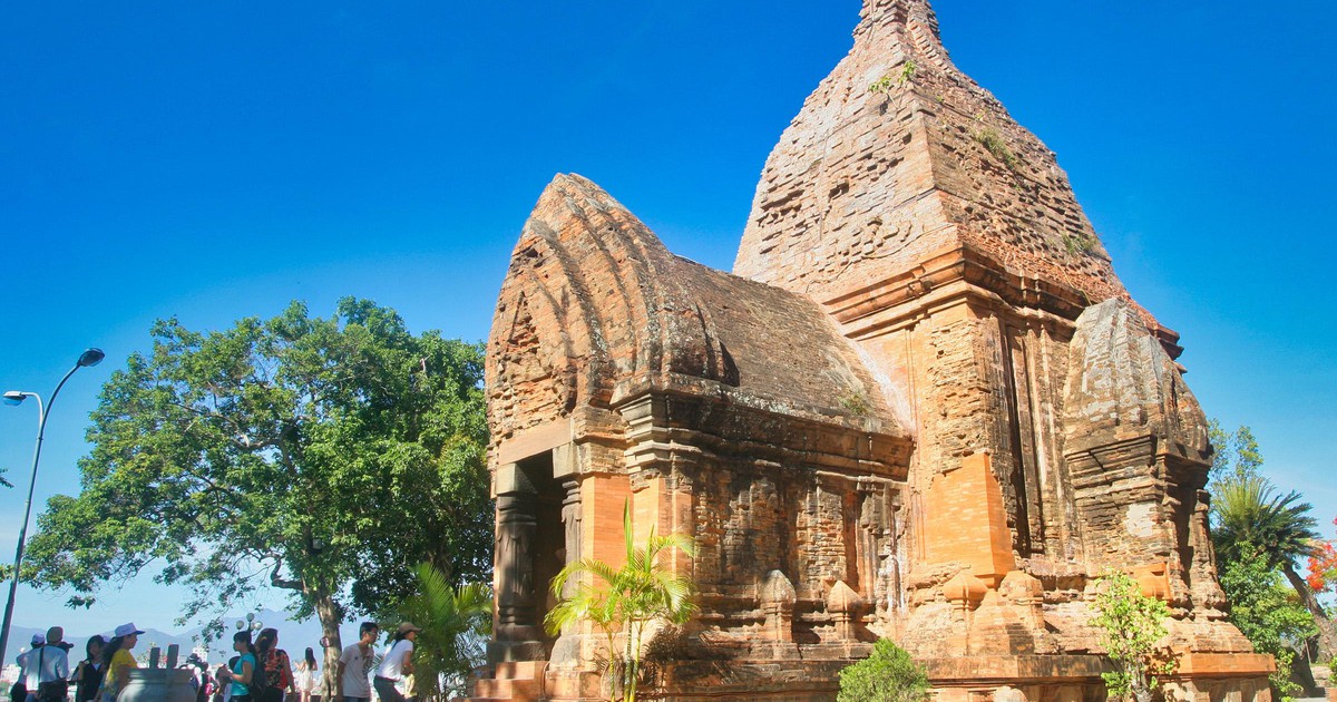 Bí ẩn pho tượng ngàn năm trong tháp chính Po Nagar