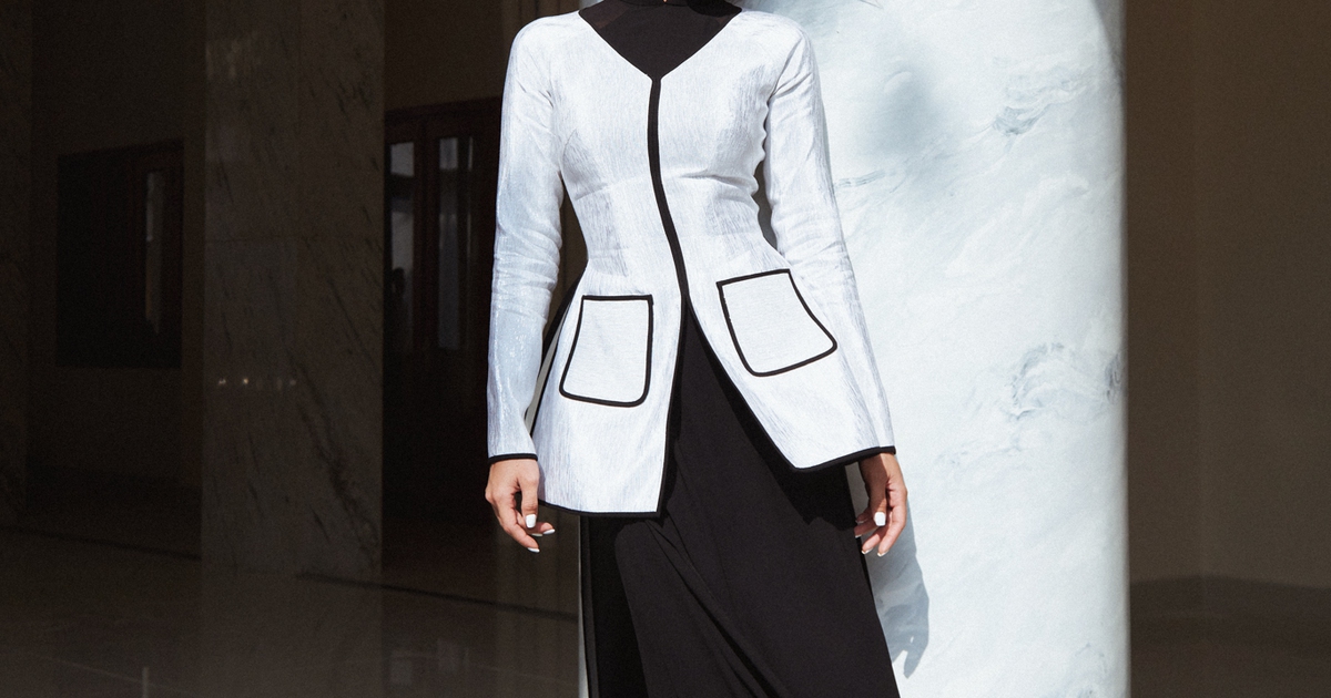 Fans tranh cãi khi Á hậu Kim Duyên mặc áo dài kết hợp áo bà ba