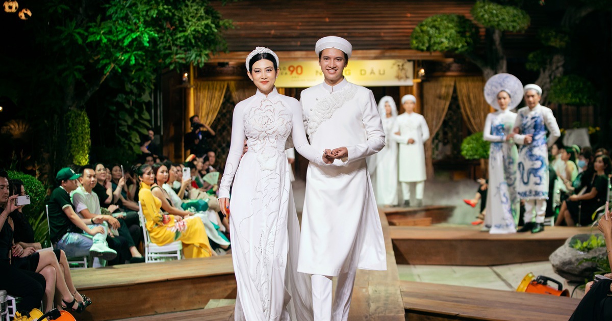 Áo dài cưới của NTK Đinh Văn Thơ mở màn cho xu hướng cưới 2022