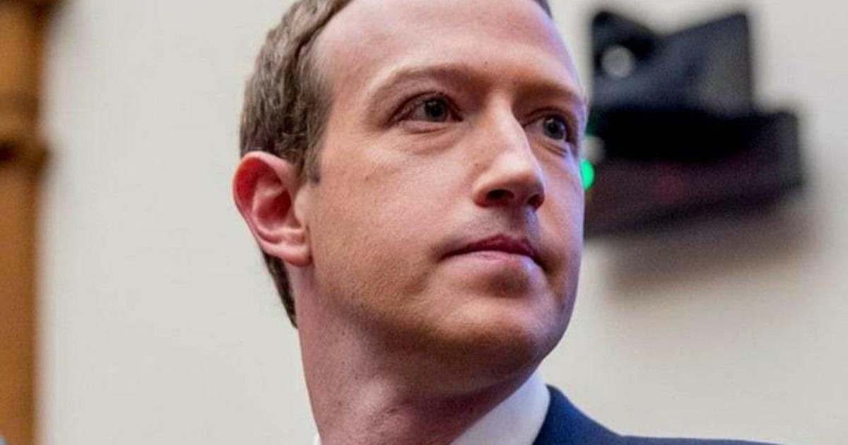 Quyền lực khổng lồ của Mark Zuckerberg đẩy Facebook vào ngõ cụt