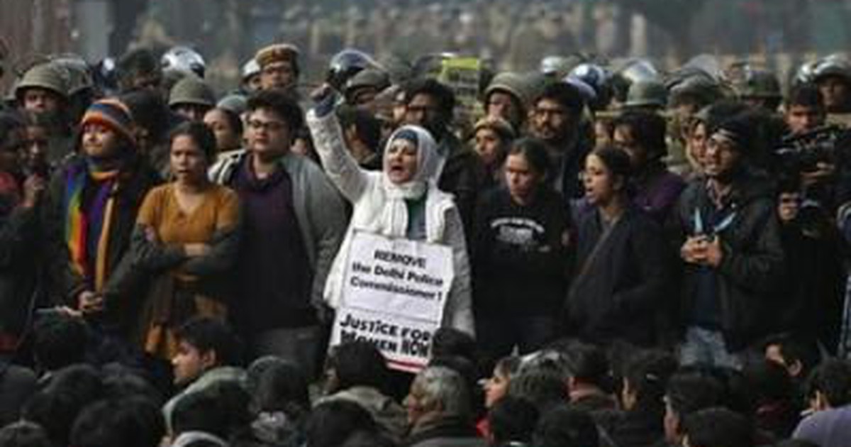 Nghi phạm hiếp dâm bị đánh hội đồng đến chết