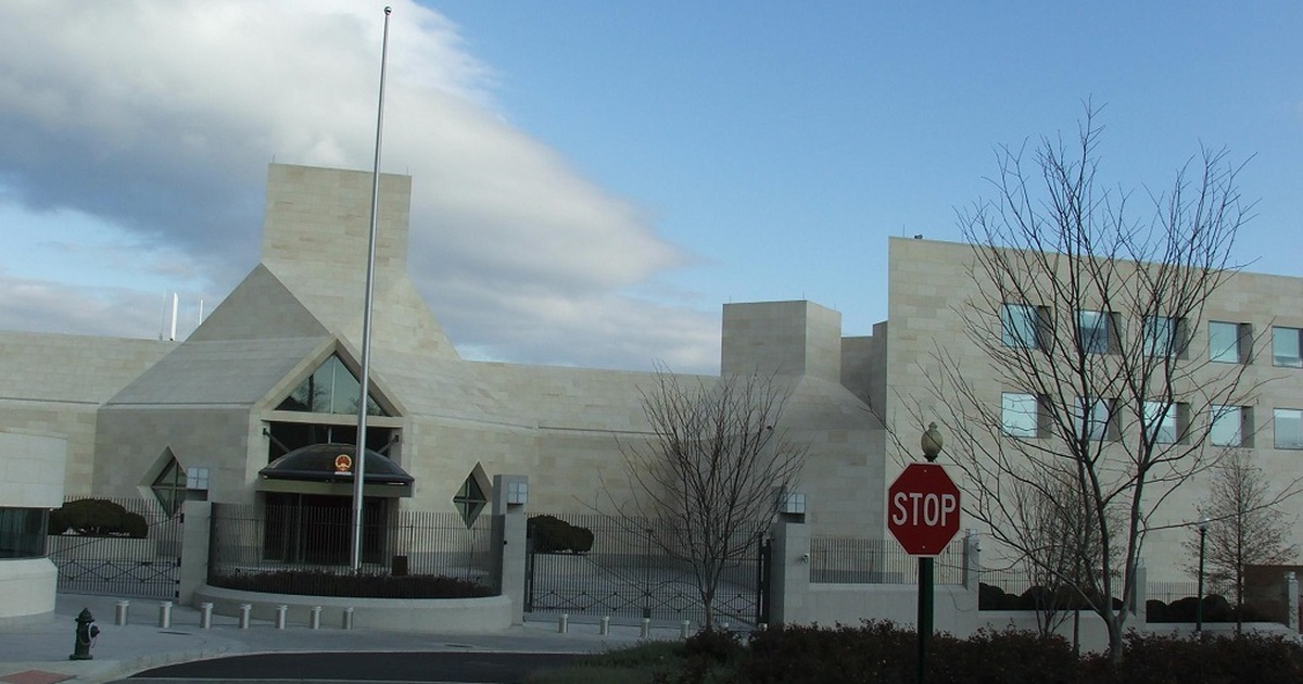 Đăng lại bình luận 'gian lận bầu cử' của ông Trump, đại sứ quán Trung Quốc nói lỗi tại tin tặc