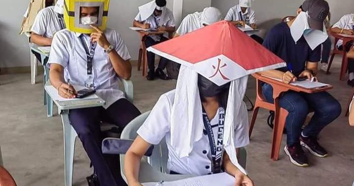 Độc đáo ‘nón chống gian lận thi cử’ tự chế của sinh viên