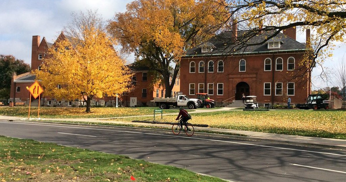 Những ĐH ‘bán đứng sinh viên’ cho nhà cái cá cược thể thao trực tuyến
