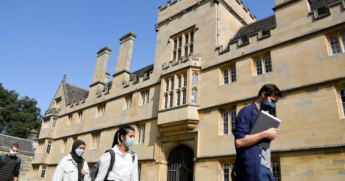 Nhiều sinh viên ở Anh có nguy cơ bỏ học vì chi phí sinh hoạt leo thang