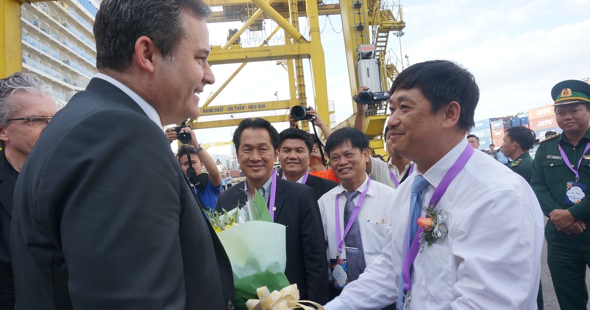 Siêu du thuyền lớn nhất châu Á đến Đà Nẵng