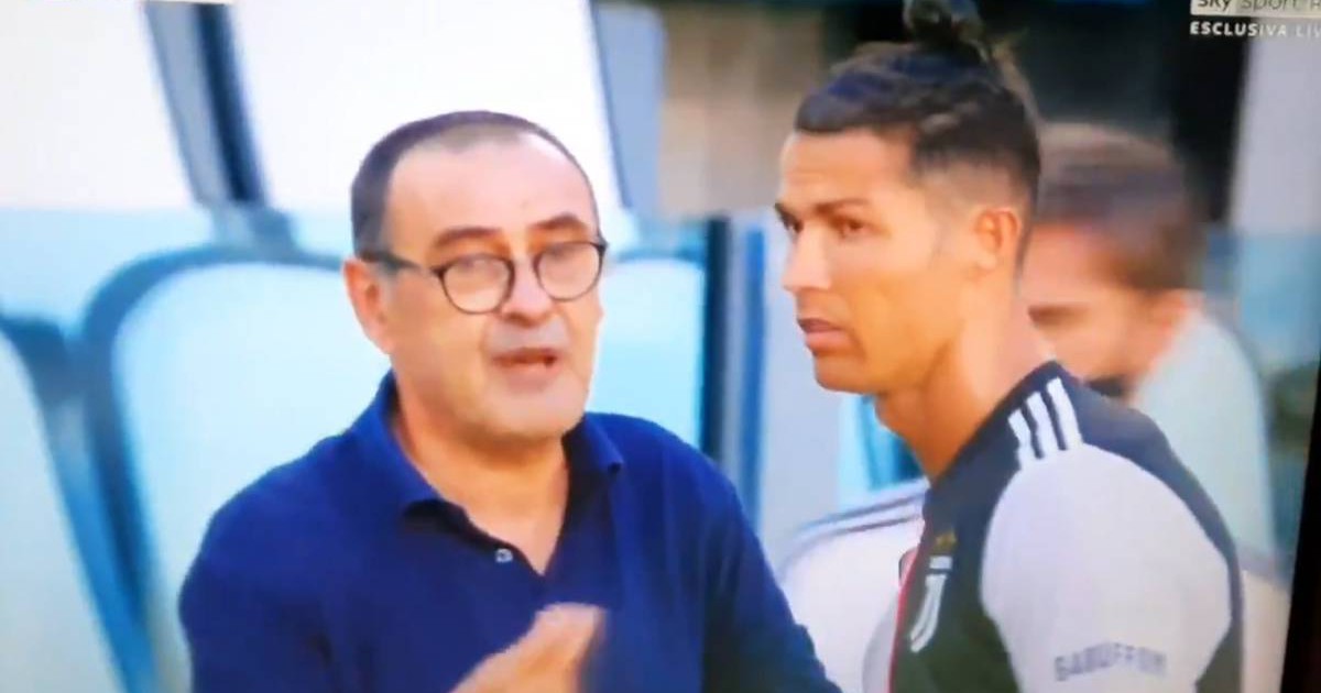 Cristiano Ronaldo không đếm xỉa tới lời chỉ đạo của HLV Maurizio Sarri